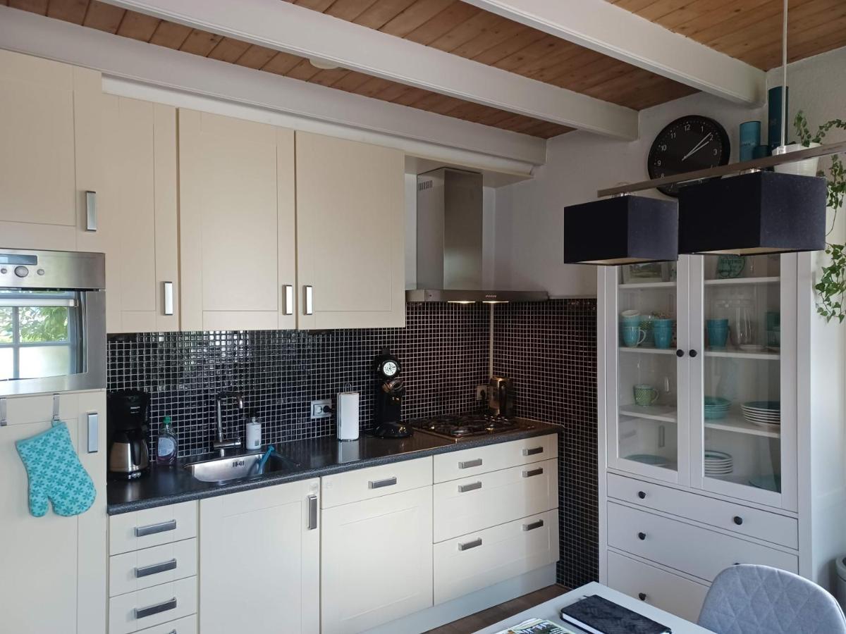 Karakteristiek Huis In Centrum Winsum Met Nieuwe Badkamer Exterior foto